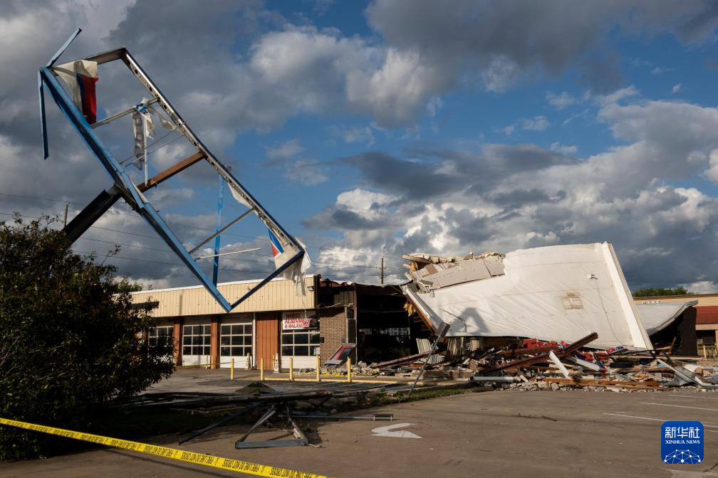 恶劣天气袭击美国南部