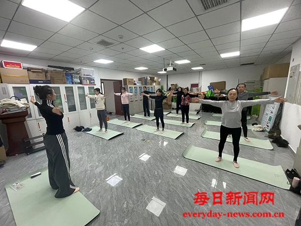 瑜伽舞韵   人生美丽