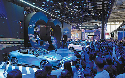 从第十八届北京车展看中国新能源汽车—— 汽车产业向高端化、智能化、绿色化升级（产经观察）