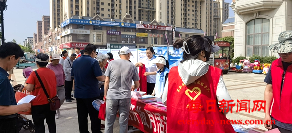 烟台高新区举办“政策宣讲进社区 便民服务零距离”政务服务集中宣讲暨政府开放月活动