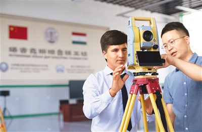 为塔吉克斯坦培育更多技能人才