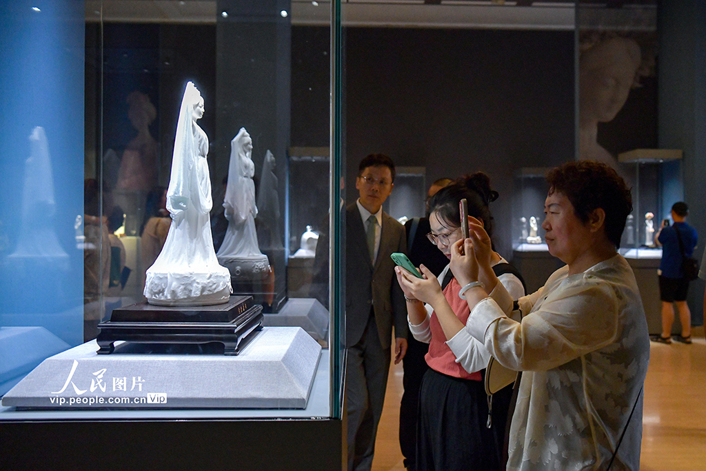 150余件德化白瓷在中国美术馆展出