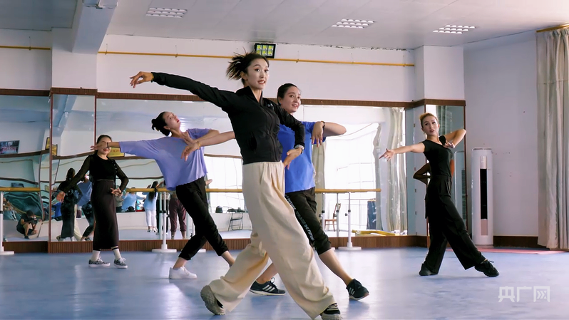 【牢记嘱托·看见美好中国】传承弘扬千年史诗 守好民族宝贵财富