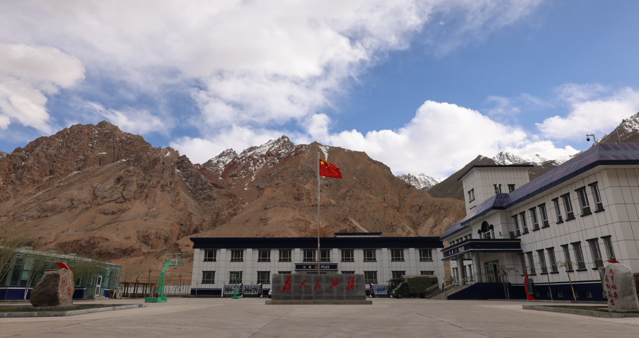 帕米尔75载戍边路 警魂铸就“公安楷模”